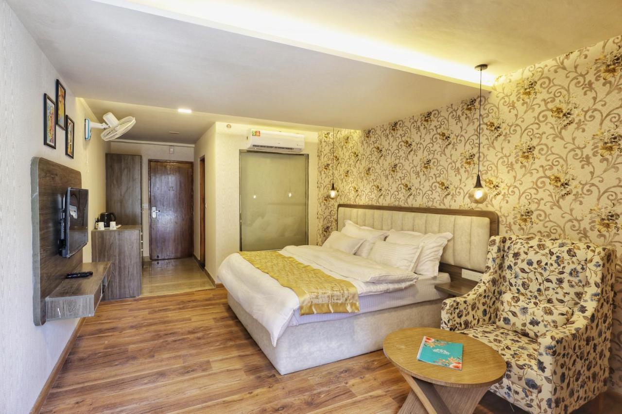 Royal Castle Kasol Exterior foto