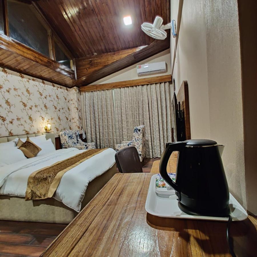 Royal Castle Kasol Exterior foto