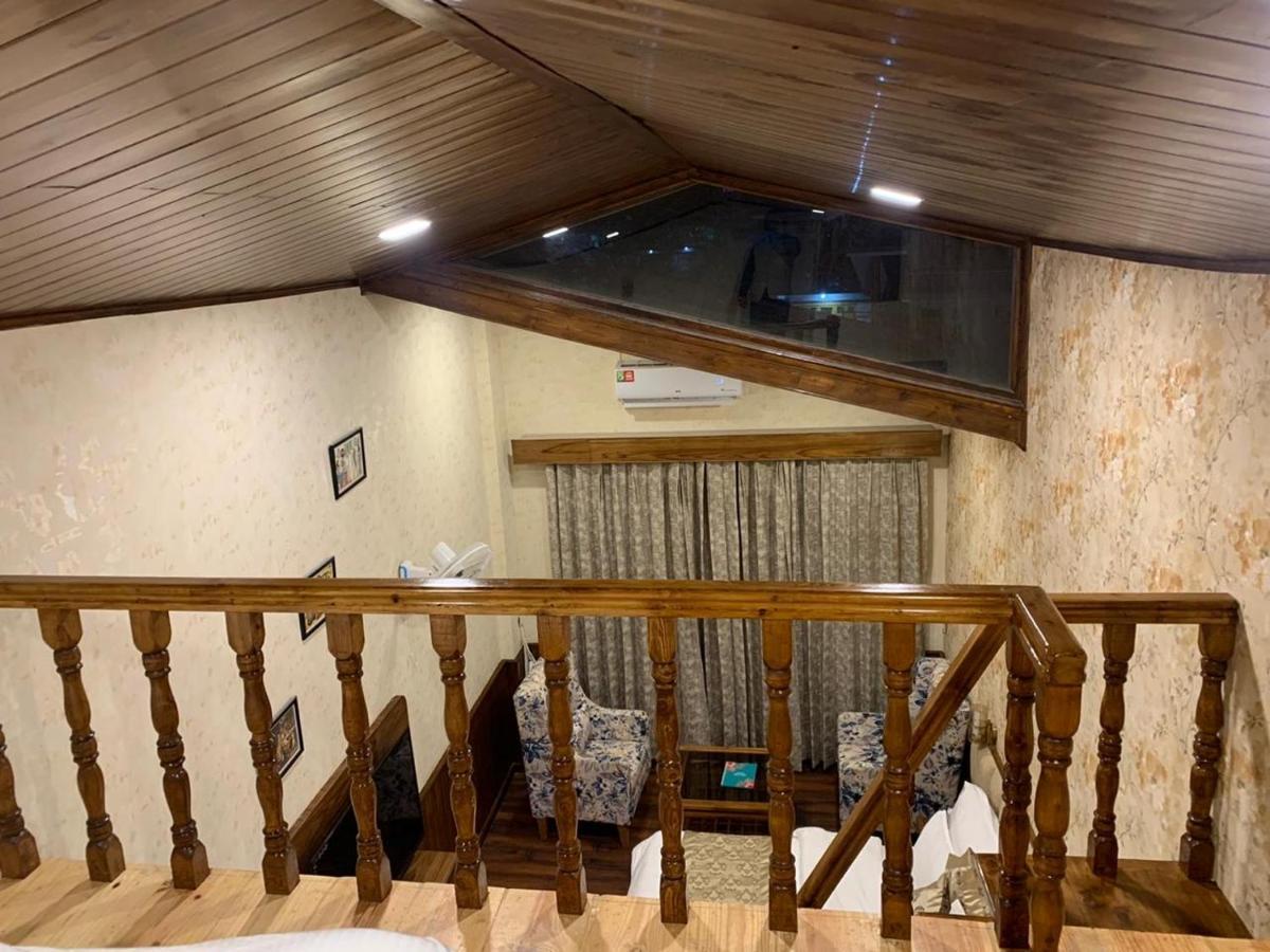 Royal Castle Kasol Exterior foto