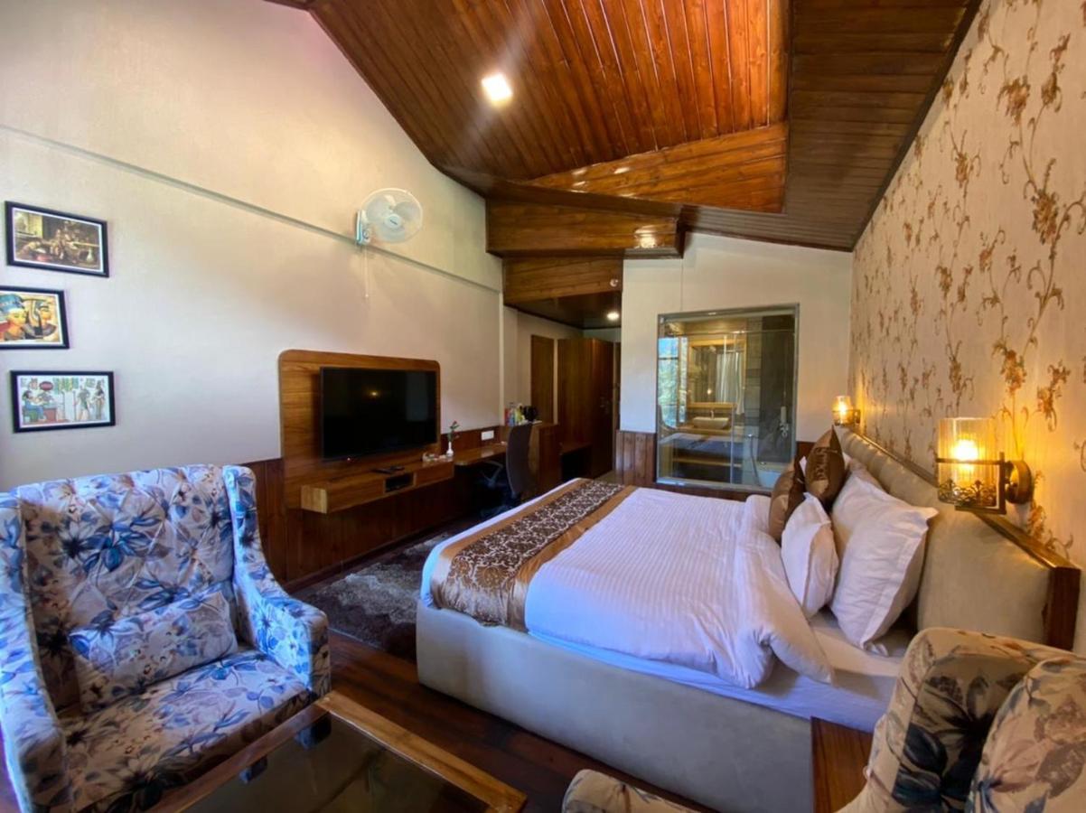 Royal Castle Kasol Exterior foto