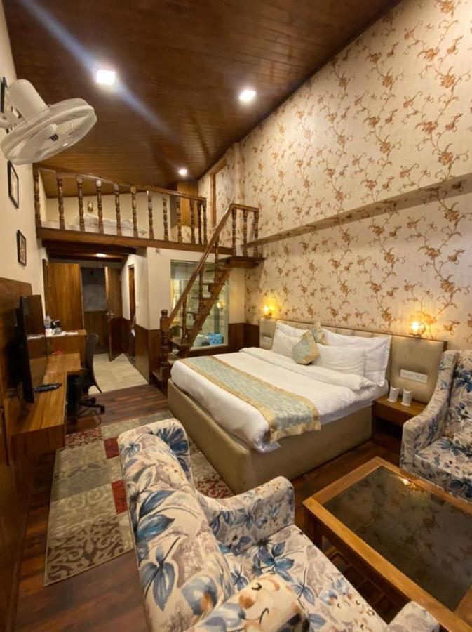 Royal Castle Kasol Exterior foto