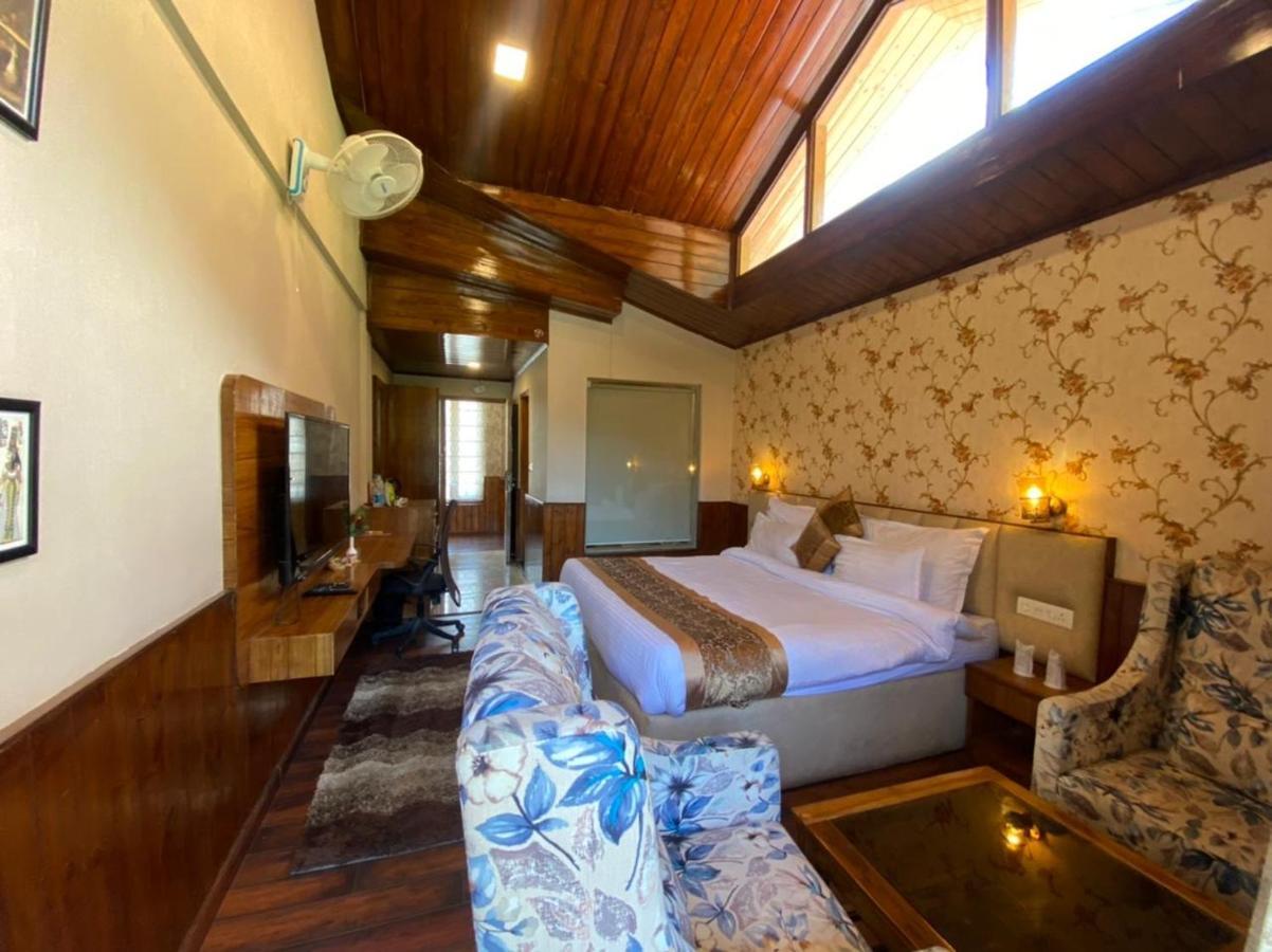 Royal Castle Kasol Exterior foto